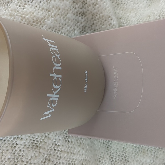 Wakeheart Candle in Vibe Check, 8oz Hand poured Candle - Picture 13 of 14